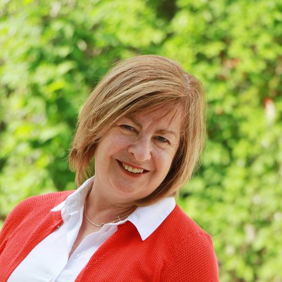 Meet your Posher, Anne - Picture 1 of 1